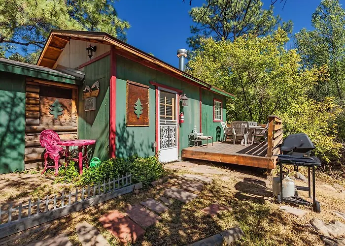 Apple Creek Lodge