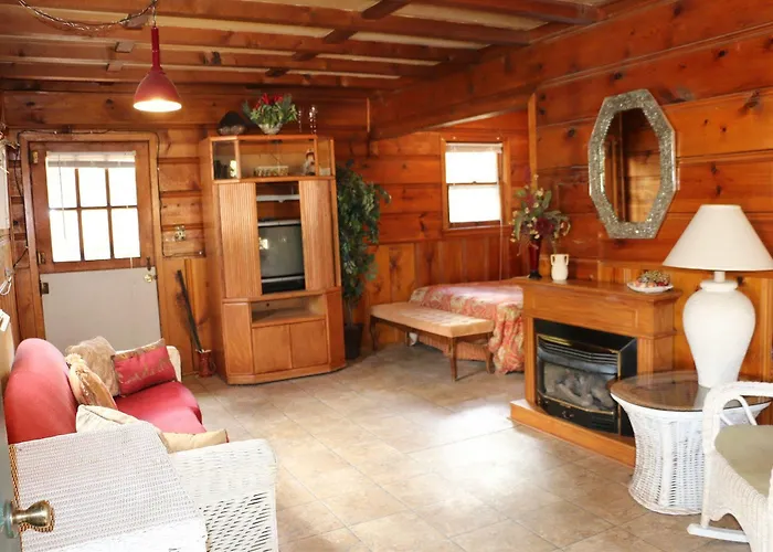 Lodge Apple Creek *