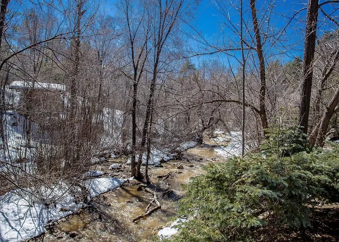 Apple Creek