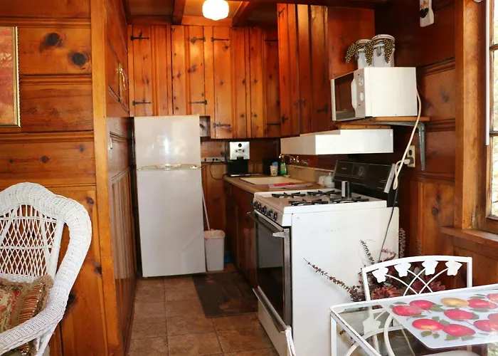 Lodge Apple Creek